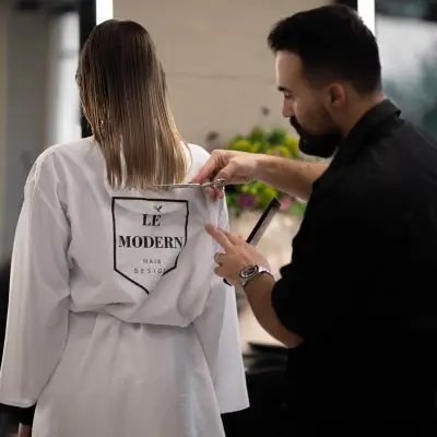 hair and make up stylist